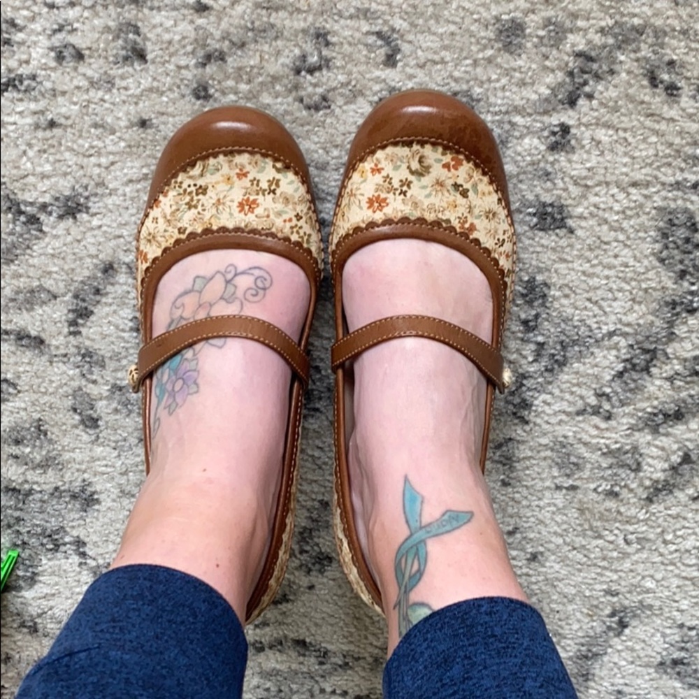 Mudd low heel pump